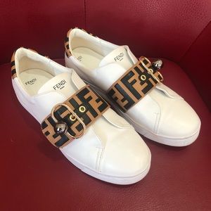 FENDI SNEAKERS
